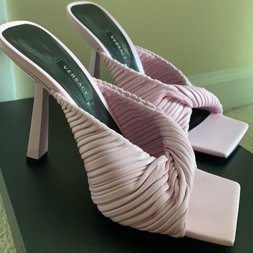 Light pink Brand new Versace heel sandal